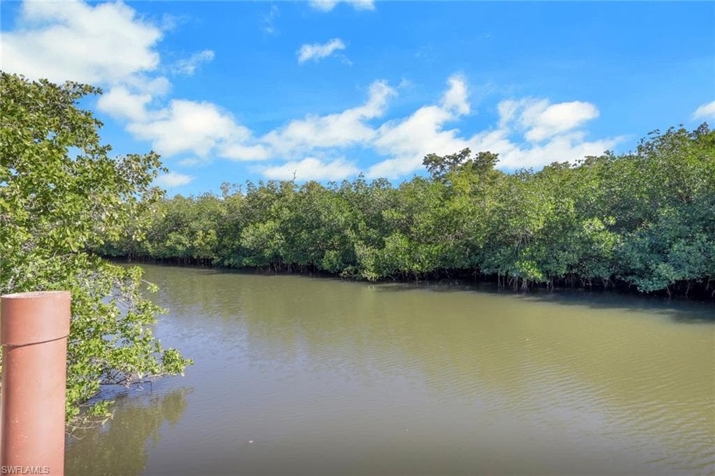 1292 Grand Canal DR-39