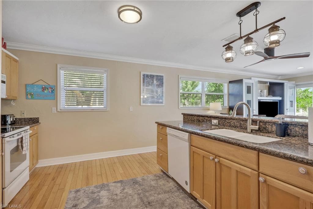 1292 Grand Canal DR-8