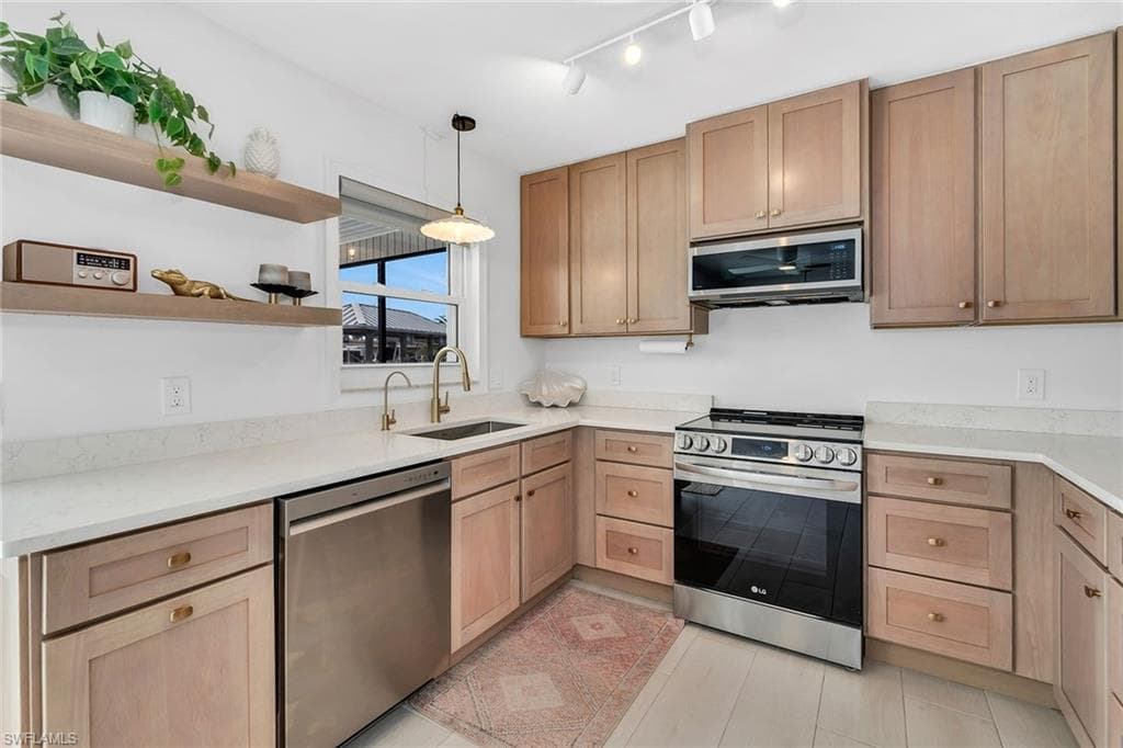 280 Ibis ST-9