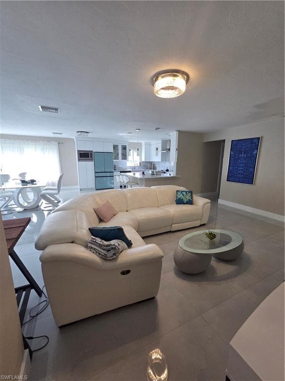 280 Lanchester CT 38-12