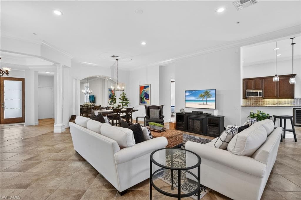 28540 Calabria CT 101-6