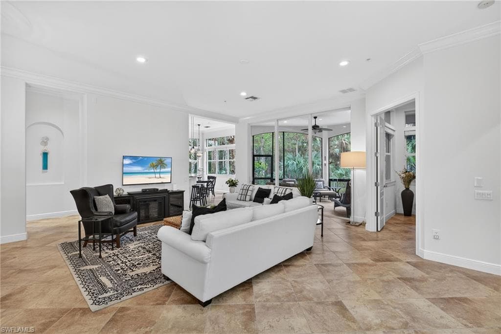 28540 Calabria CT 101-5