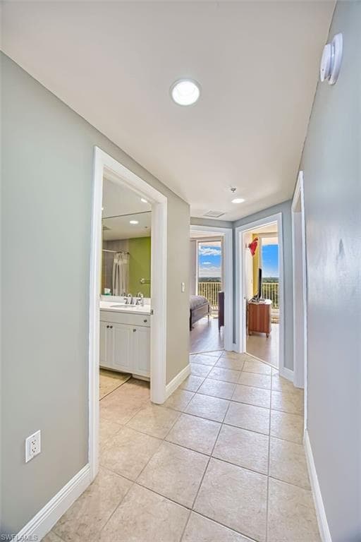 2090 W First ST 1810-22