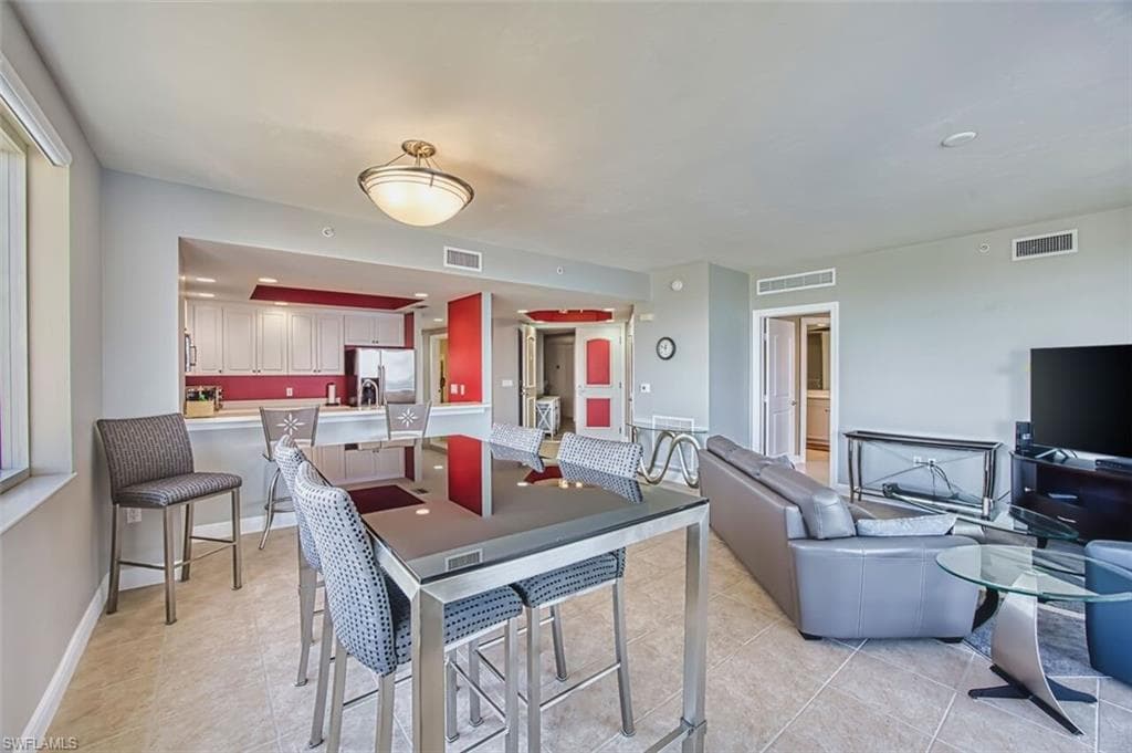 2090 W First ST 1810-9