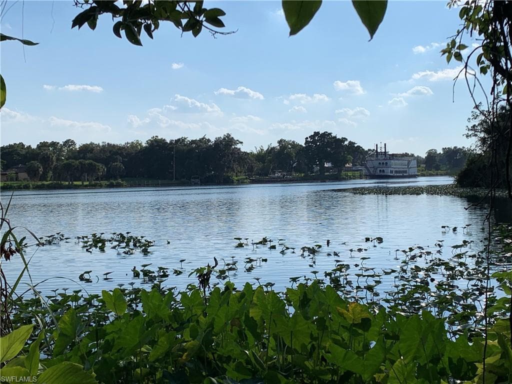 18011 Riverchase CT-7