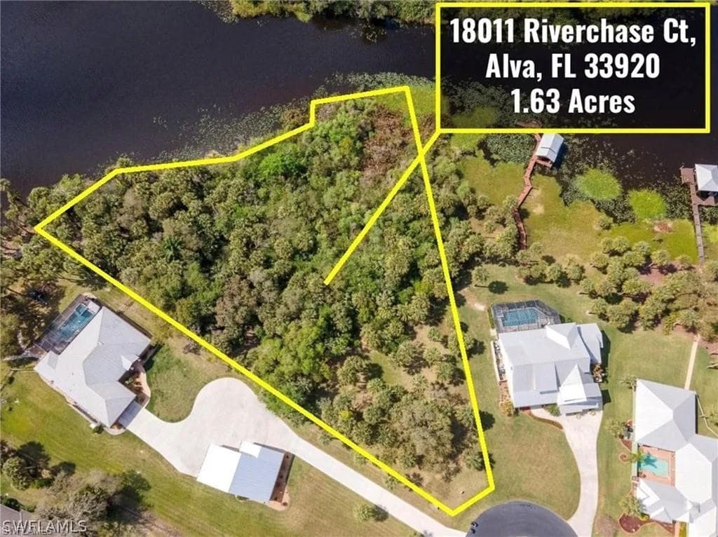 18011 Riverchase CT-1