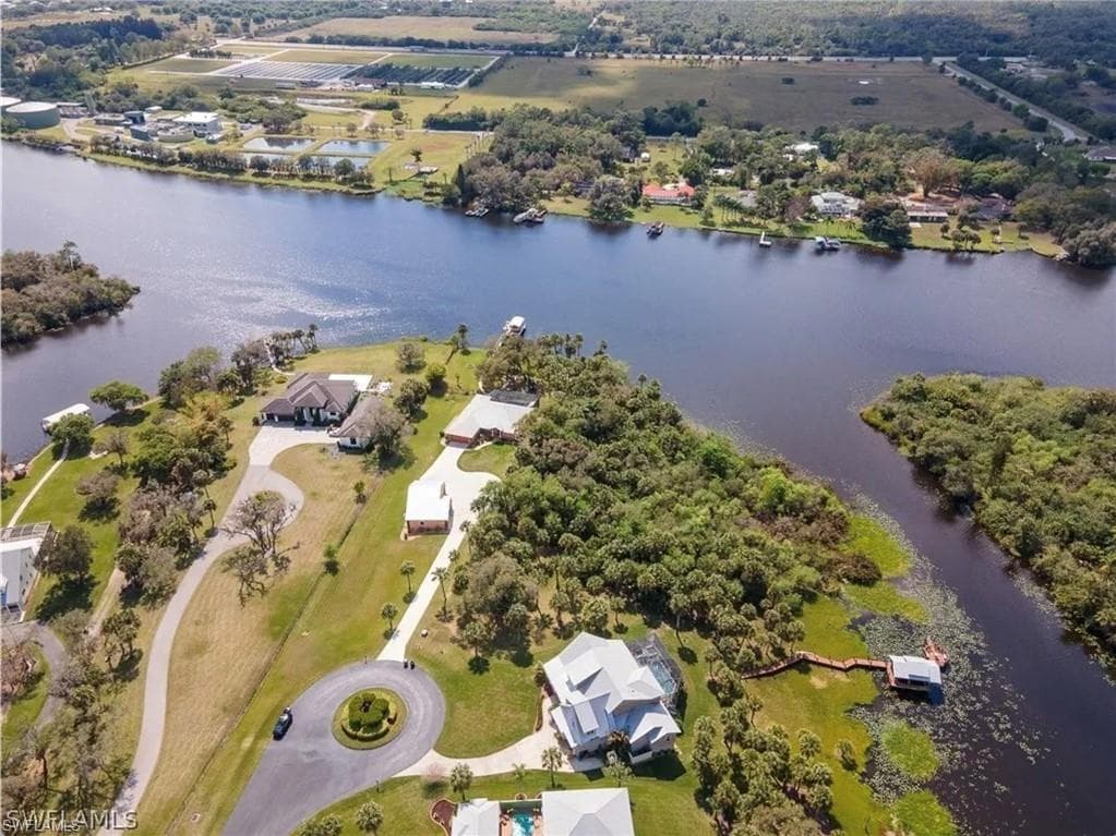 18011 Riverchase CT-5