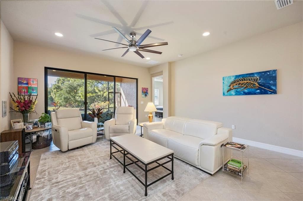 13315 Silktail DR-7