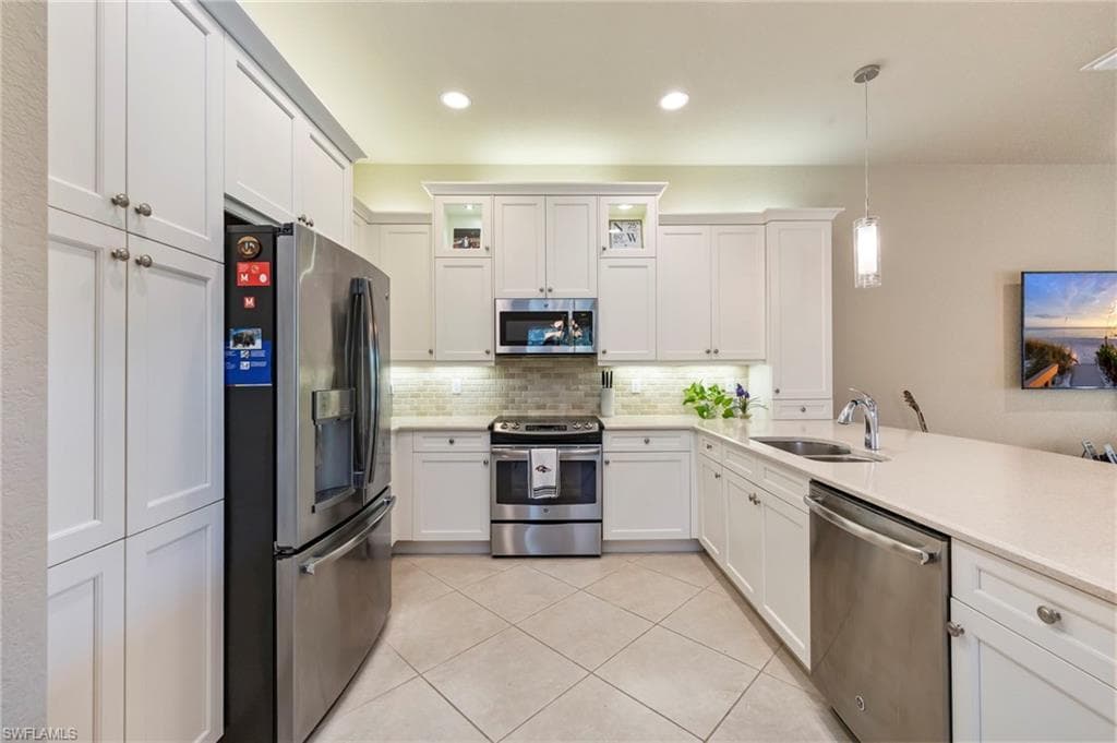 13315 Silktail DR-14