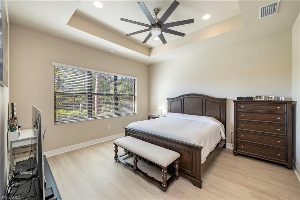 13315 Silktail DR-15