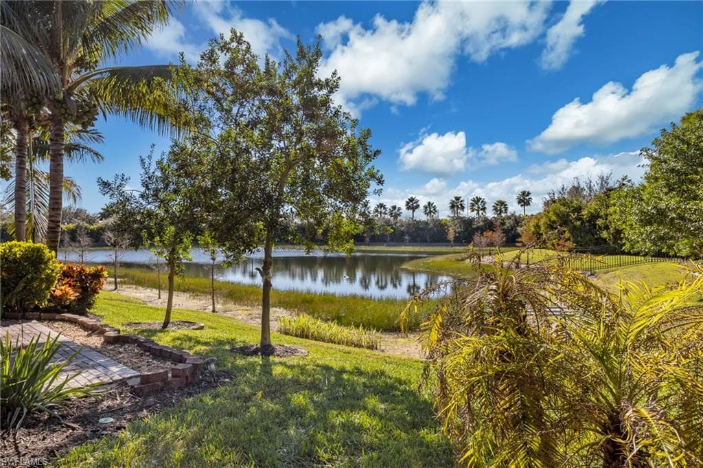 13315 Silktail DR-25
