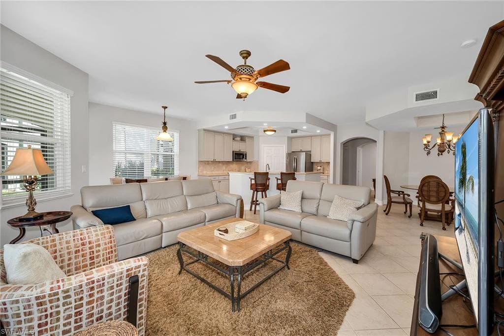 1285 Rialto WAY 102-3
