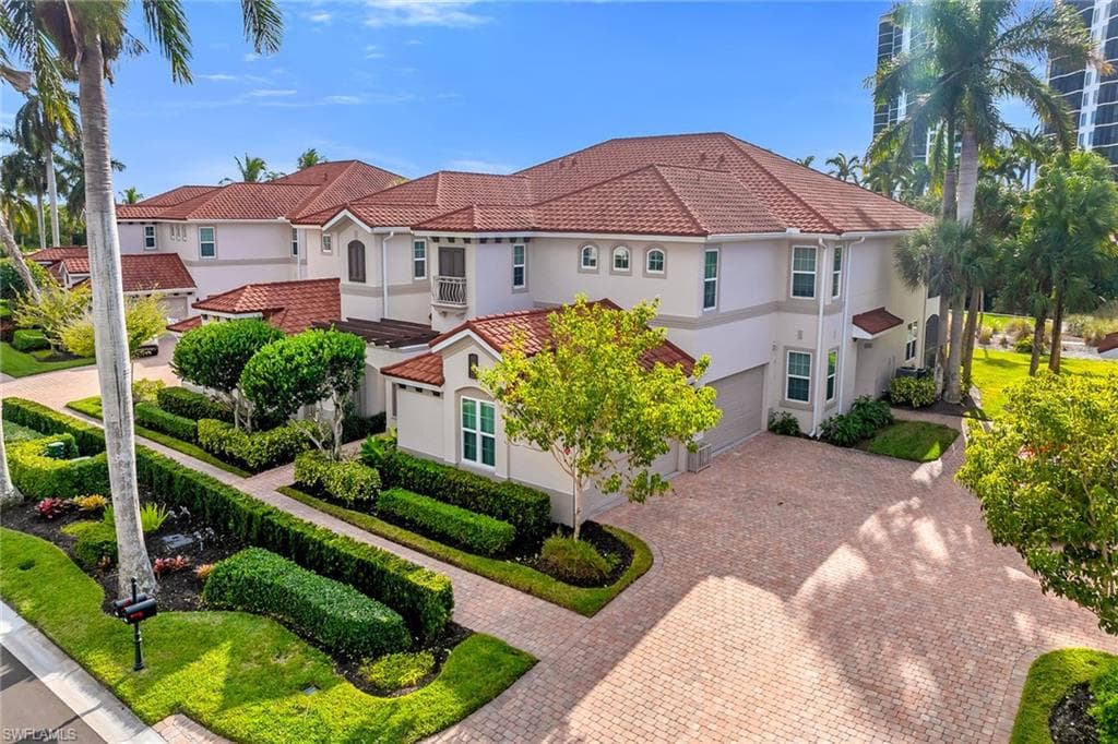 1285 Rialto WAY 102-1