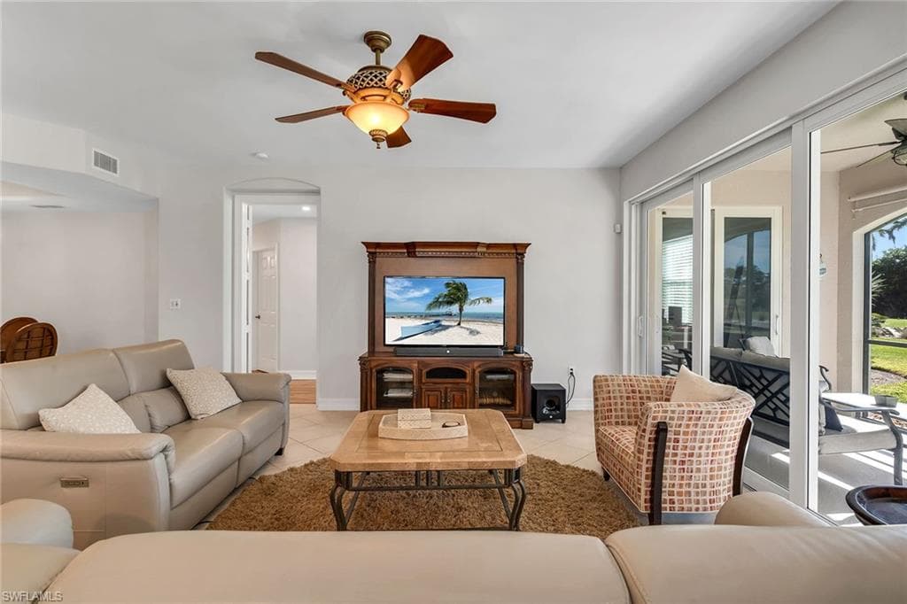 1285 Rialto WAY 102-4