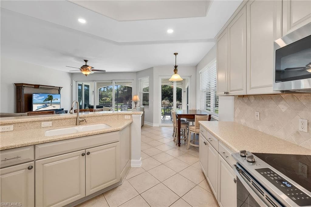 1285 Rialto WAY 102-8