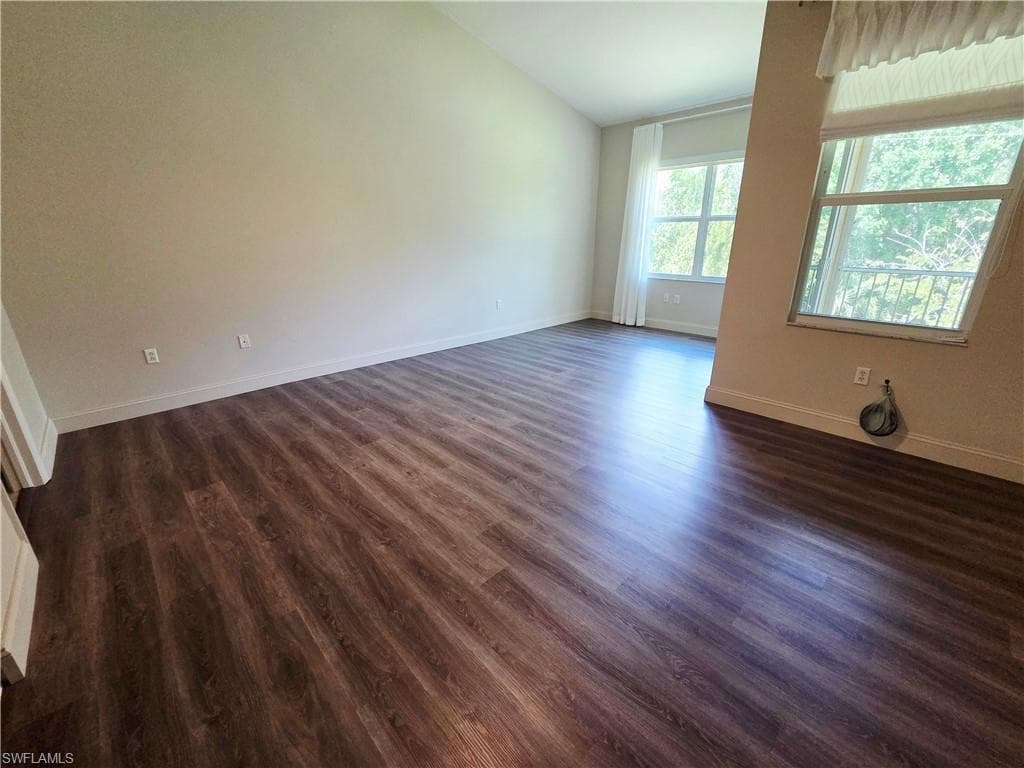 6775 Huntington Lakes CIR 202-6