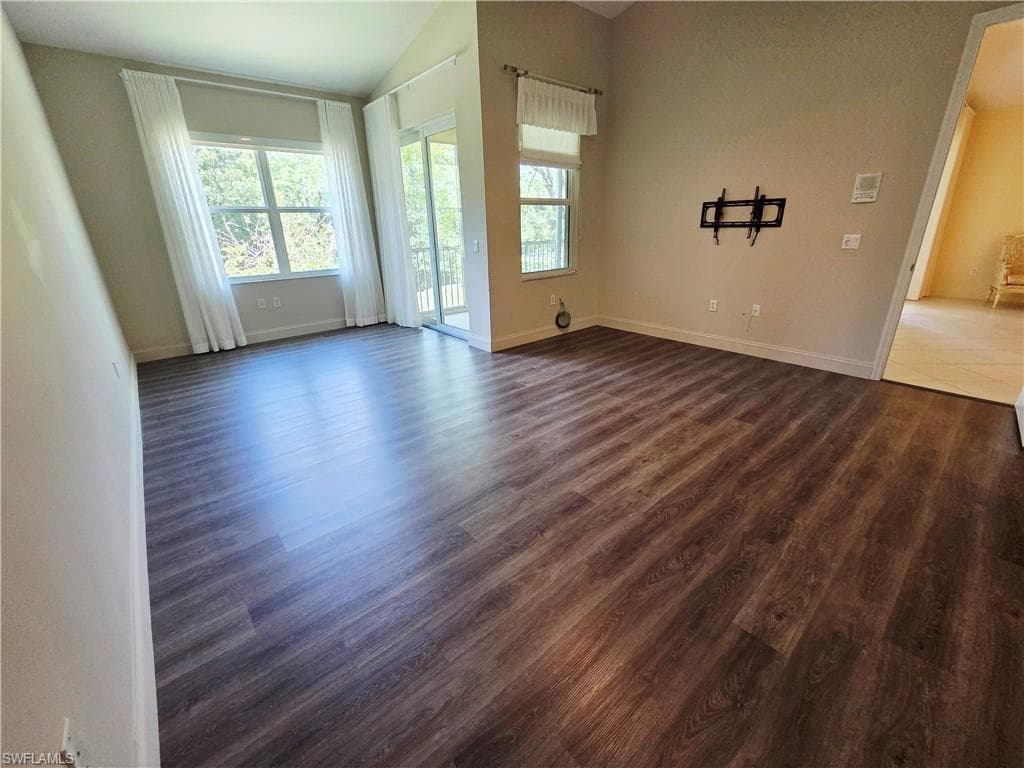 6775 Huntington Lakes CIR 202-7