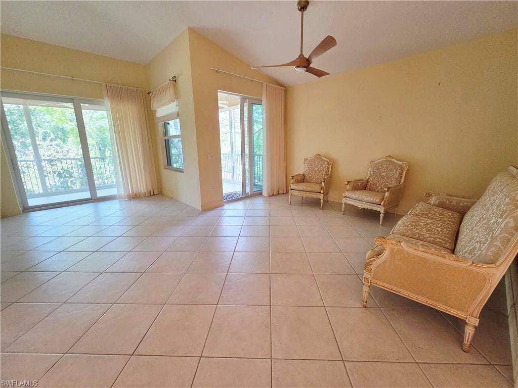 6775 Huntington Lakes CIR 202-20