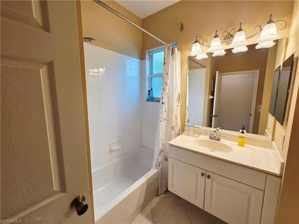 6775 Huntington Lakes CIR 202-29