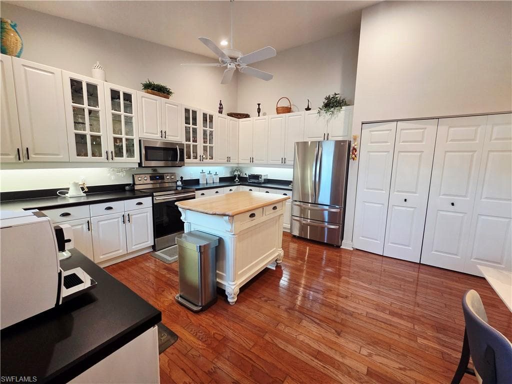 6775 Huntington Lakes CIR 202-4