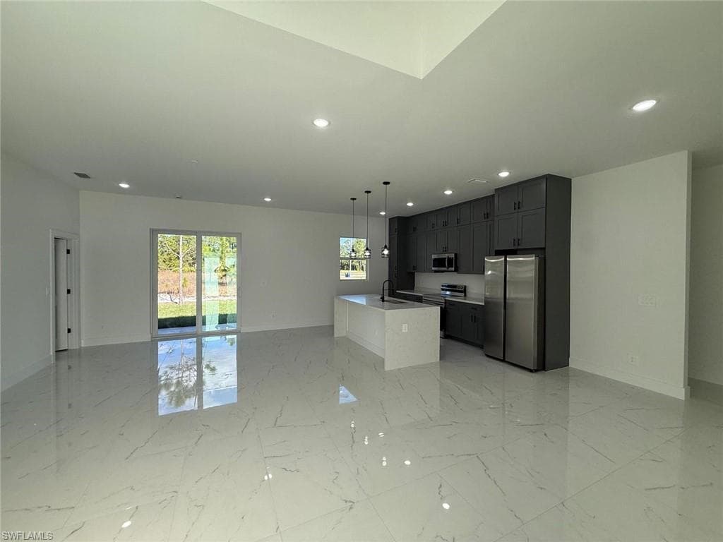 1121 Florence ST E-12