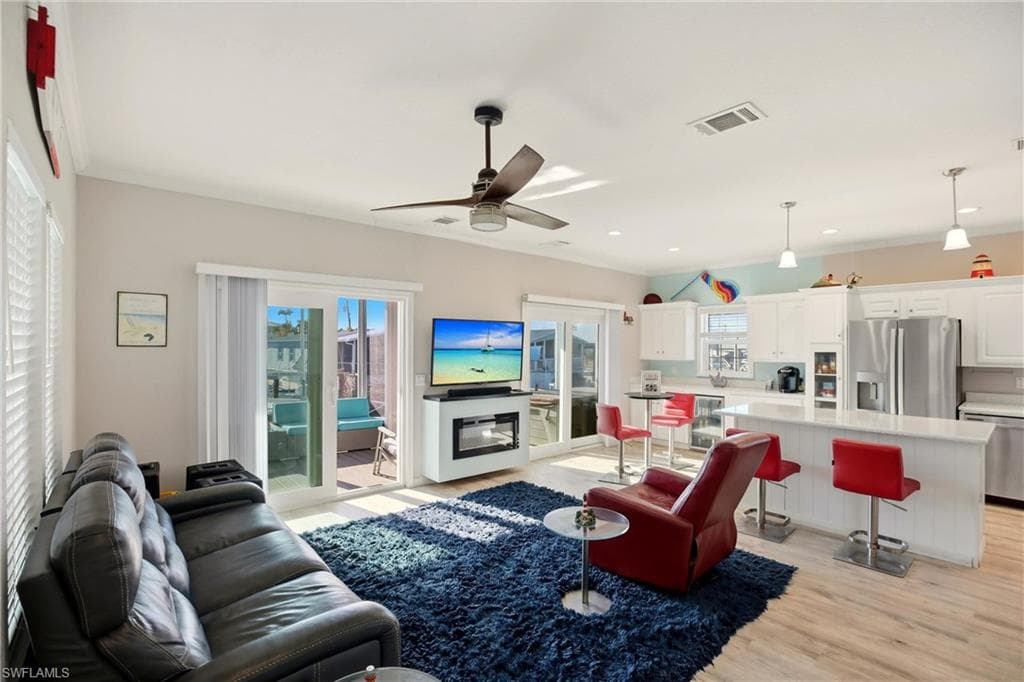 35 Emily LN-7