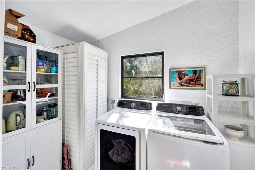 1285 Grand Canal DR-23