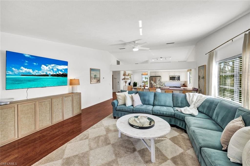 1285 Grand Canal DR-13