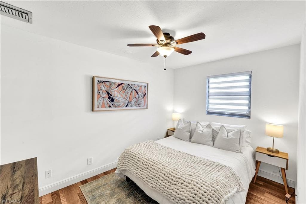 1285 Grand Canal DR-20