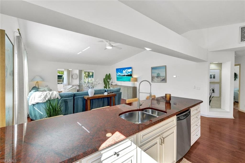 1285 Grand Canal DR-10