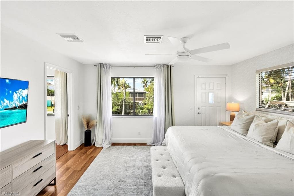 1285 Grand Canal DR-18