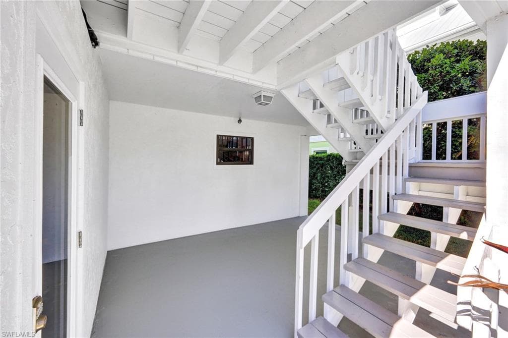 1285 Grand Canal DR-4