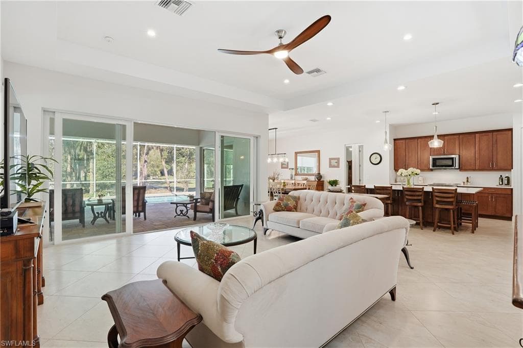 3707 5th AVE SW-14