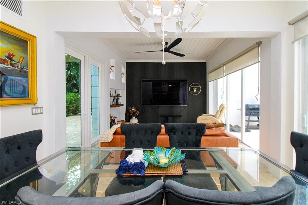 1412 Hemingway PL-20