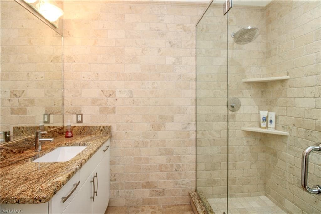 1412 Hemingway PL-45