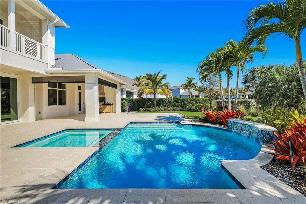 16716 Enclave CIR-47