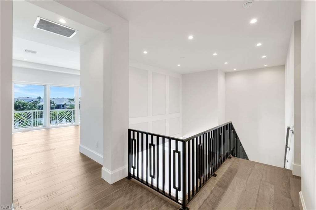 16716 Enclave CIR-24
