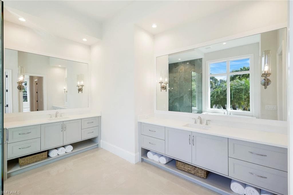 16716 Enclave CIR-35