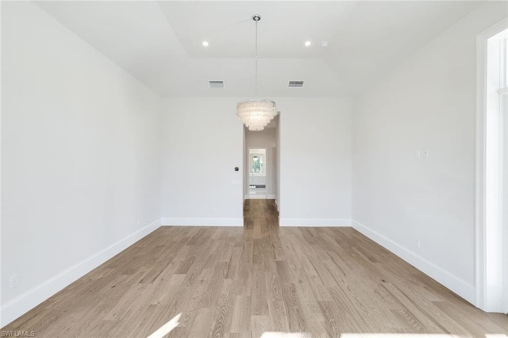 16716 Enclave CIR-31