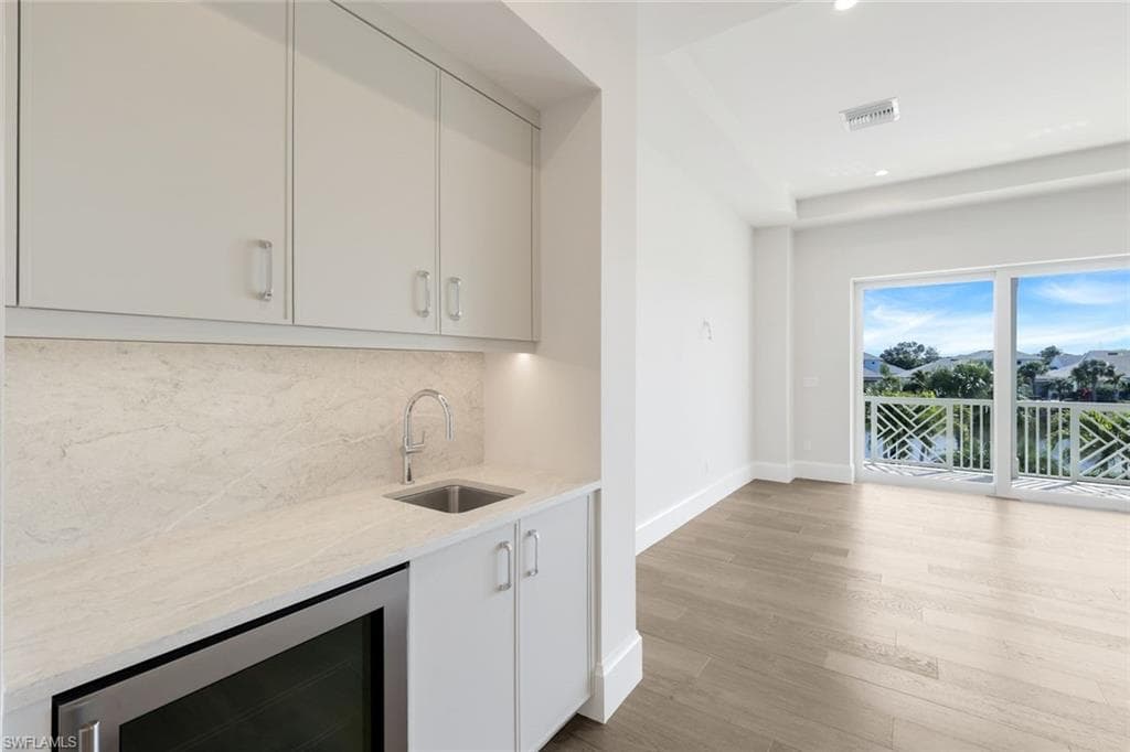 16716 Enclave CIR-25