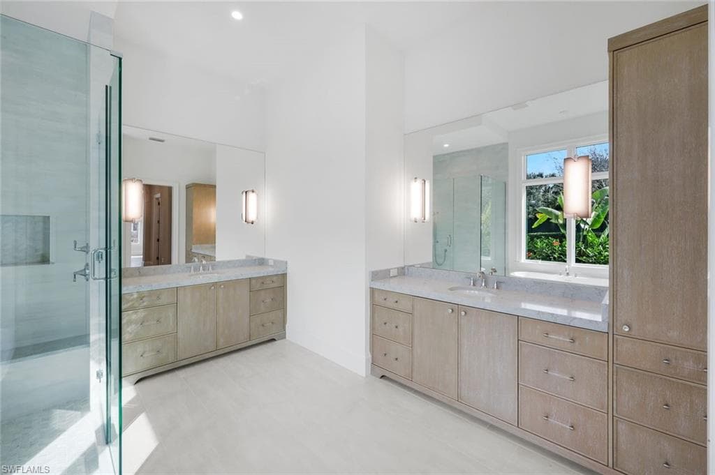 16728 Enclave CIR-22
