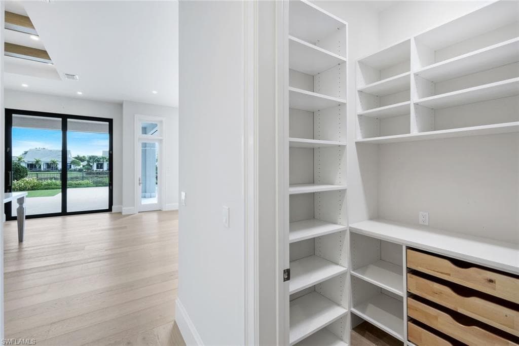 16728 Enclave CIR-25