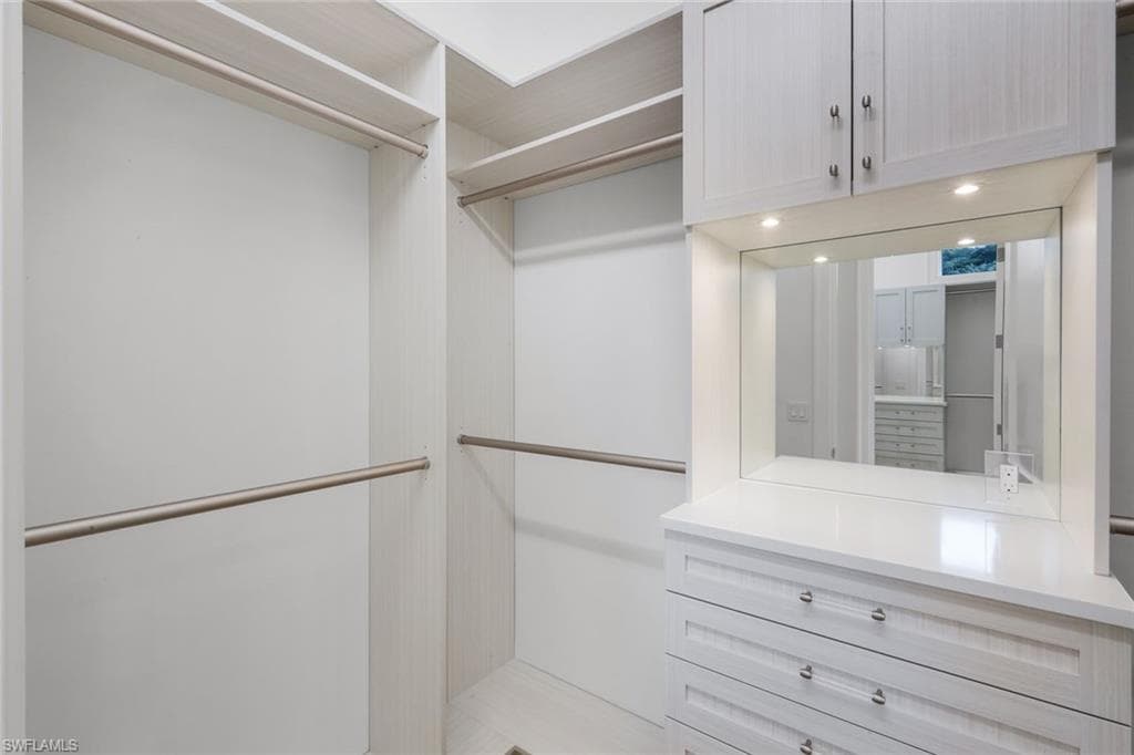 16728 Enclave CIR-21