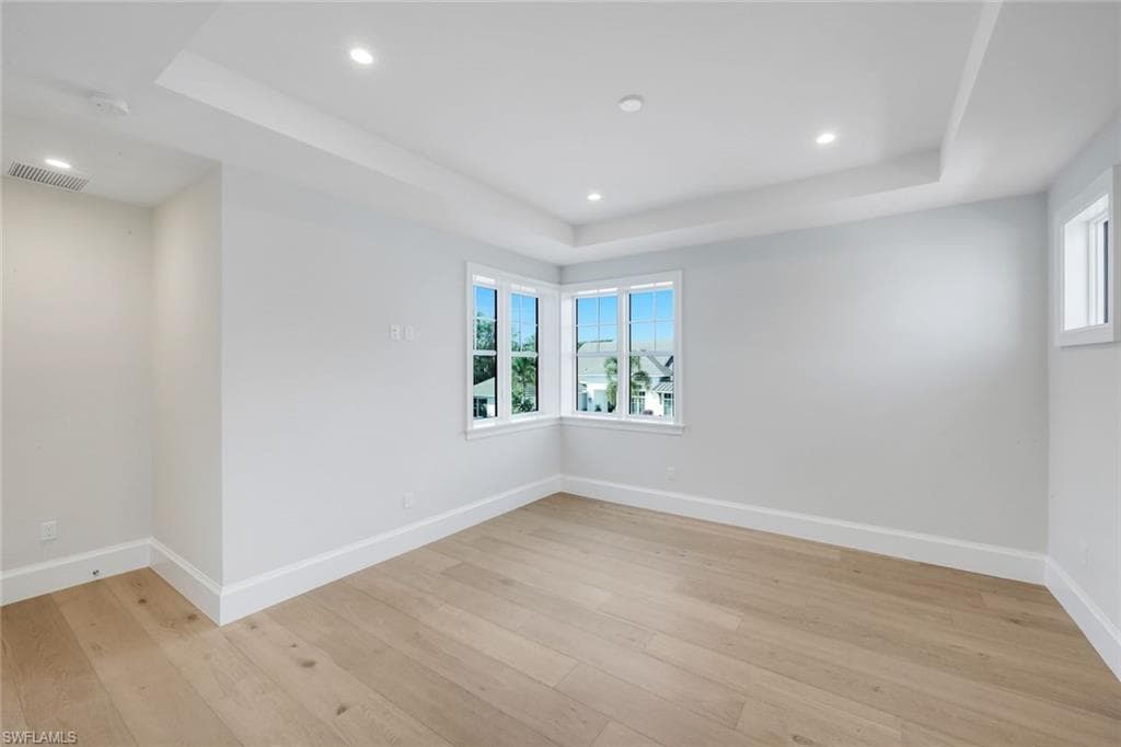 16728 Enclave CIR-31