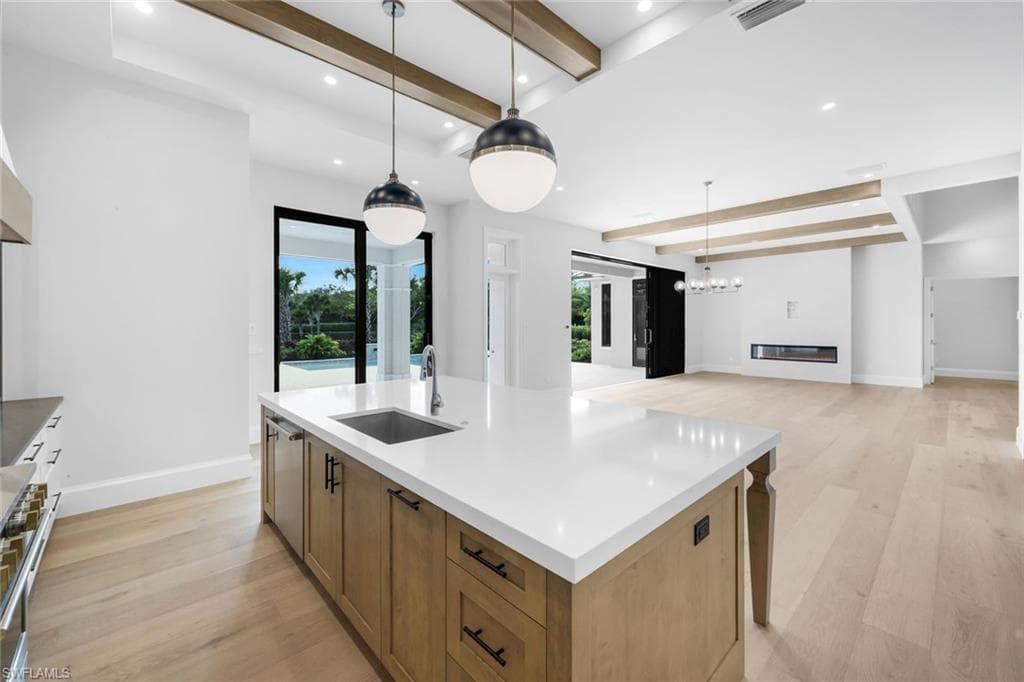 16728 Enclave CIR-14
