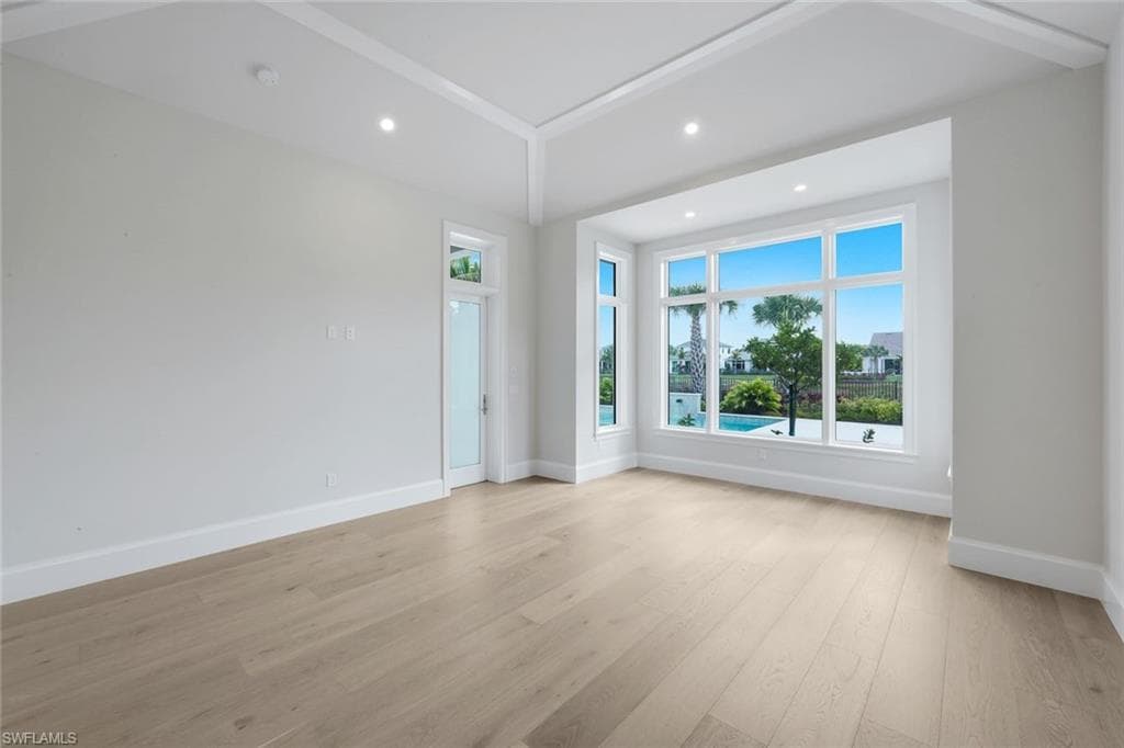 16728 Enclave CIR-18