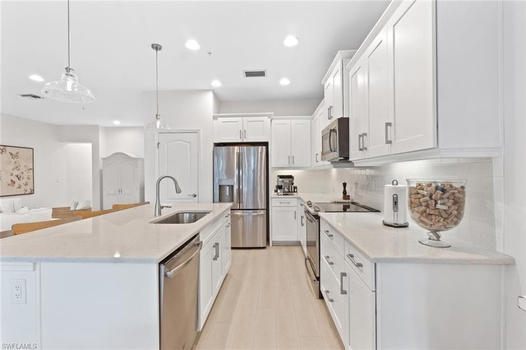 6973 Avalon CIR 1406-6