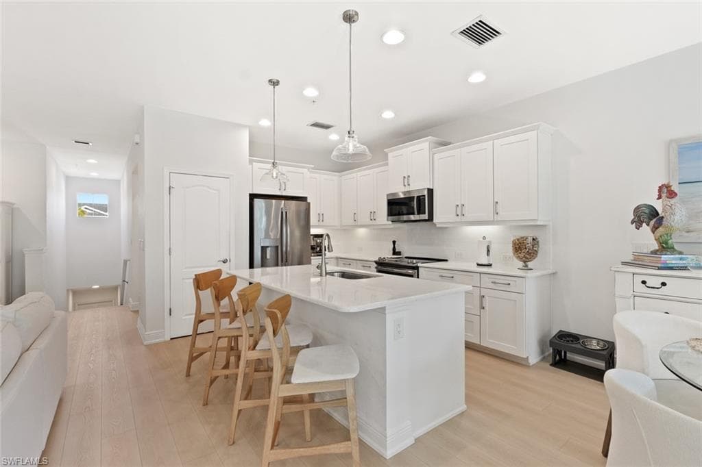 6973 Avalon CIR 1406-7