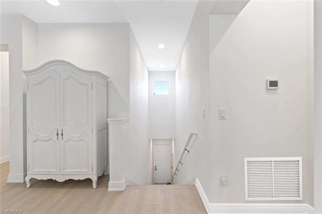 6973 Avalon CIR 1406-5