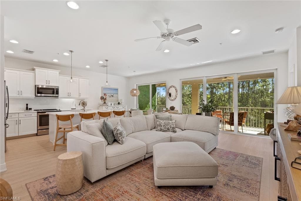 6973 Avalon CIR 1406-11